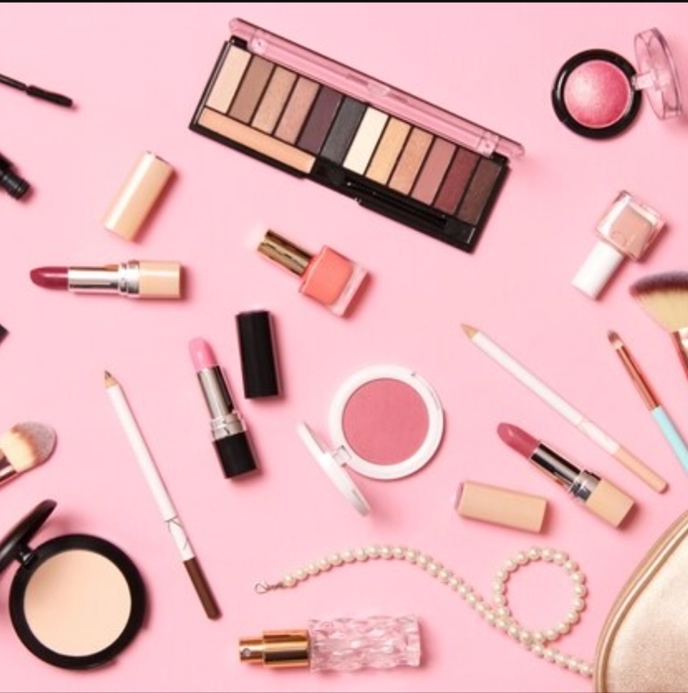 1-2 Samples Beauty, Makeup, Skincare, Haircare Nailcare Lot-Mystery Box